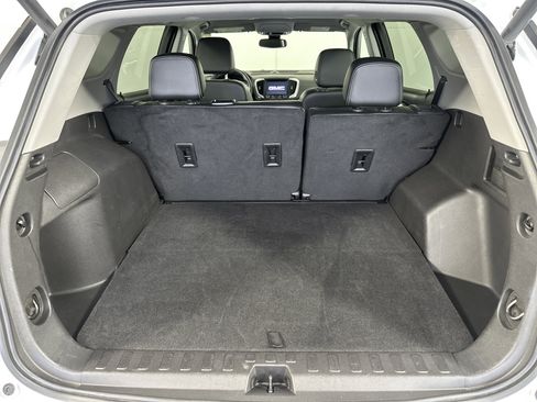 Certified 2024 GMC Terrain SLT image 14