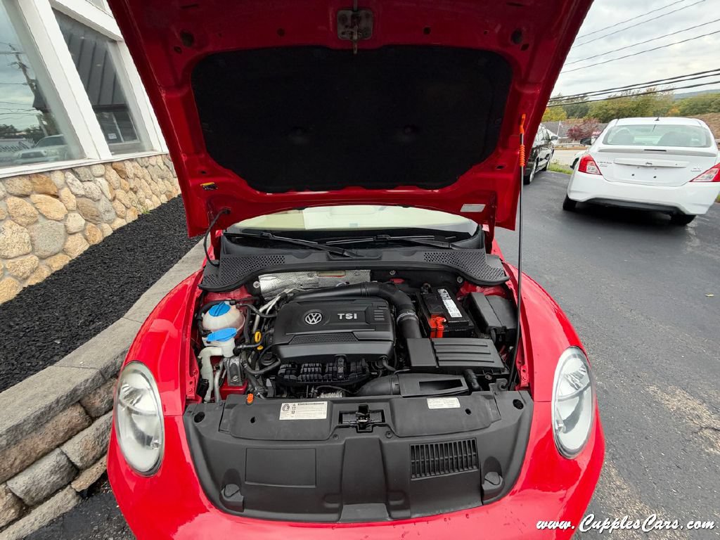 Used 2013 Volkswagen Beetle 2.0T FWD image 18