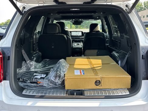 New 2025 Hyundai Palisade Calligraphy image 14