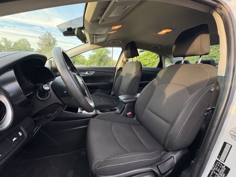 Used 2021 Kia Forte LXS image 25