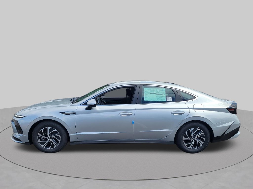 New 2026 Hyundai Sonata Blue FWD image 9