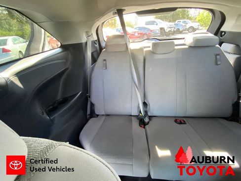 Certified 2025 Toyota Sienna LE FWD image 18