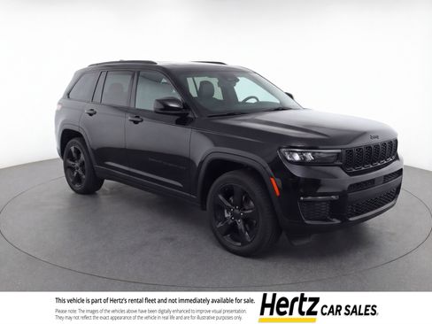 Used 2023 Jeep Grand Cherokee Altitude RWD image 1