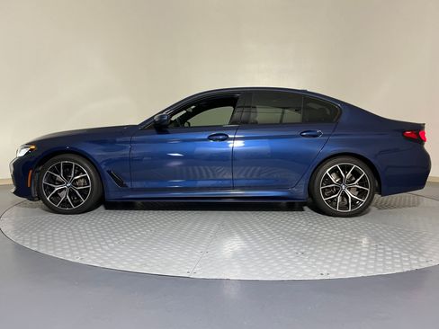 Used 2022 BMW 540i w/ M Sport Package image 2