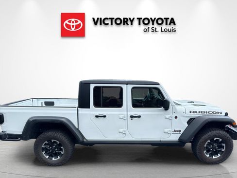 Used 2026 Jeep Gladiator Rubicon AWD/4WD image 2
