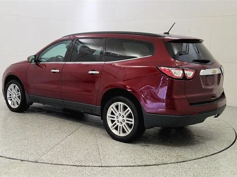 Used 2015 Chevrolet Traverse LT w/ Style and Technology Package FWD image 5
