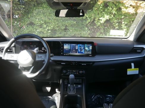 New 2026 Nissan Kicks SV w/ SV Premium Package image 8