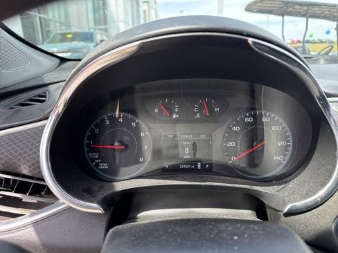 Used 2016 Chevrolet Malibu LT image 14