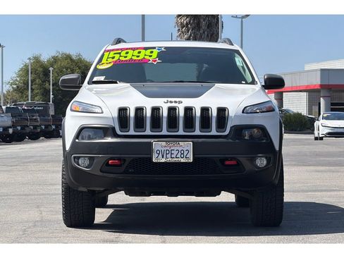 Used 2014 Jeep Cherokee Trailhawk w/ Comfort/Convenience Group AWD/4WD image 9