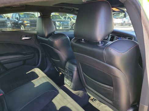 Used 2017 Dodge Charger R/T image 27