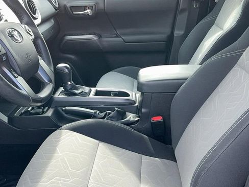 Used 2023 Toyota Tacoma TRD Off-Road w/ Technology Package image 11