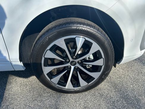 New 2026 Audi Q3 quattro 2.0T AWD/4WD image 25