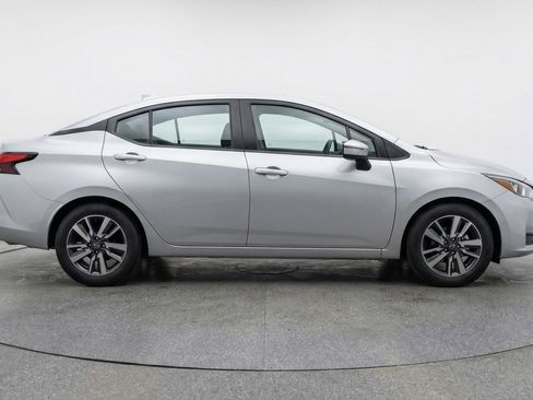 Used 2025 Nissan Versa SV image 11