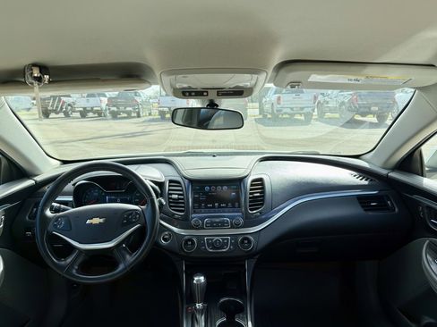 Used 2018 Chevrolet Impala LT image 14