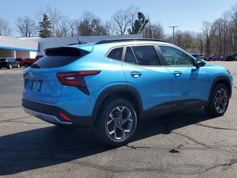 New 2026 Chevrolet Trax LT w/ Driver Confidence Package image 3