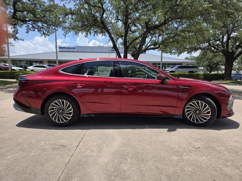 New 2025 Hyundai Sonata SEL FWD image 6