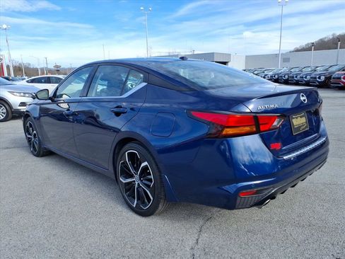 Certified 2023 Nissan Altima 2.5 SR image 3