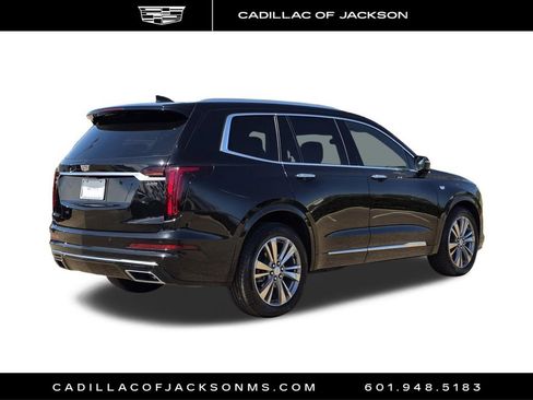 Certified 2025 Cadillac XT6 Premium Luxury image 5