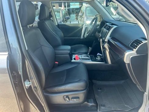 Used 2021 Toyota 4Runner Limited AWD/4WD image 22