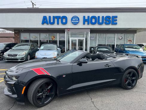 Used 2018 Chevrolet Camaro LT image 1