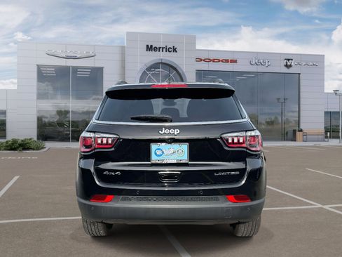 Used 2025 Jeep Compass Limited w/ Sun & Sound Group AWD/4WD image 8
