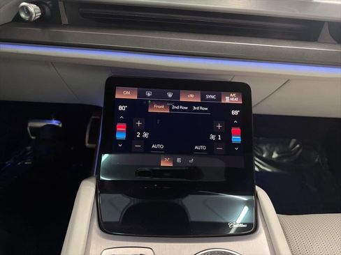 Used 2026 Cadillac Vistiq Luxury w/ LPO, Floor Liner Package image 39