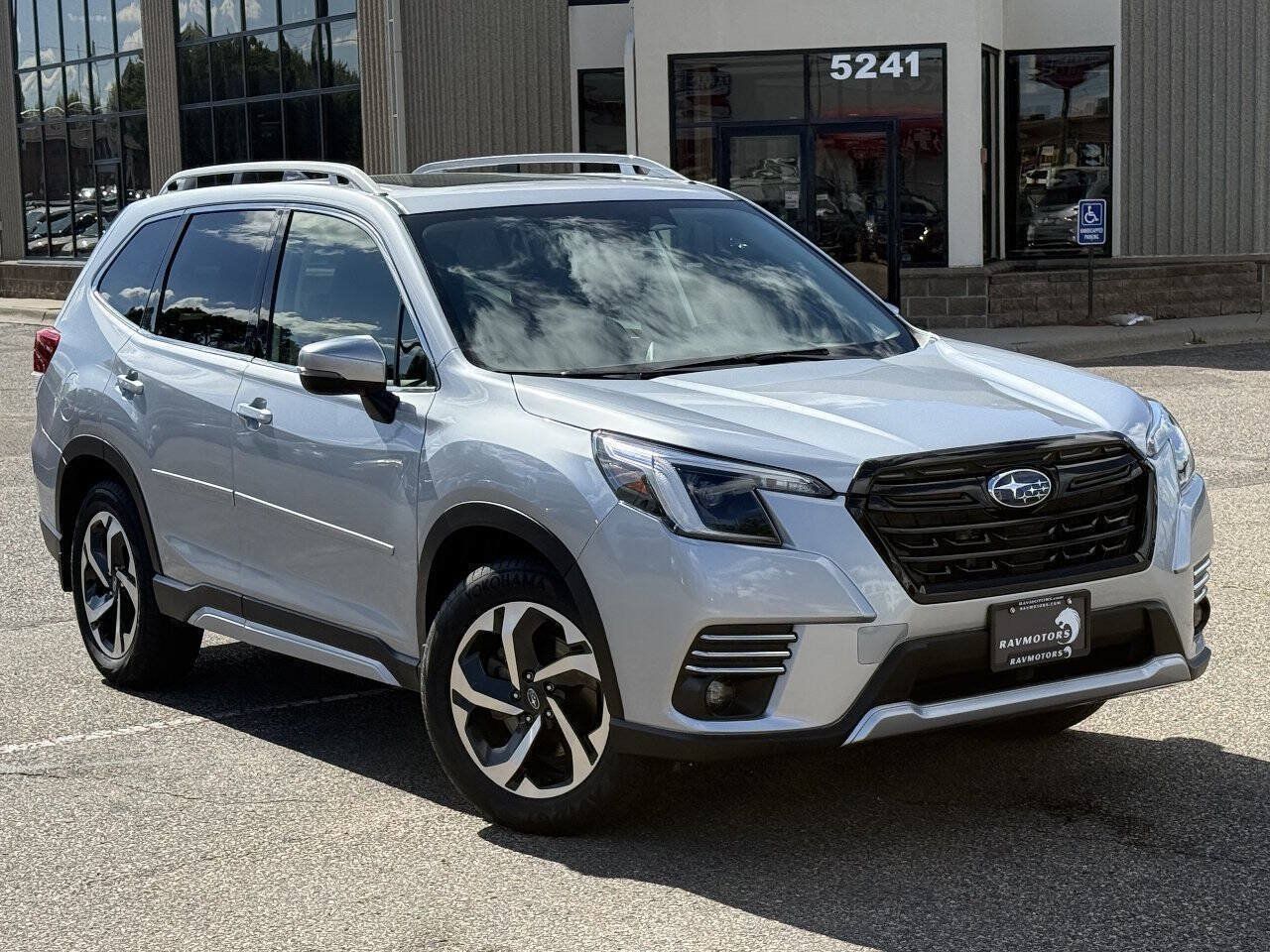 Used 2024 Subaru Forester Touring AWD/4WD image 23