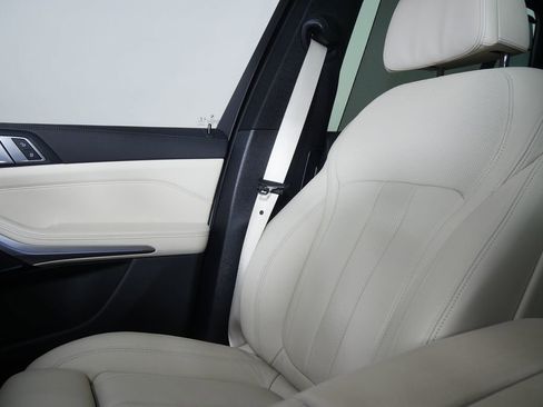 Certified 2022 BMW X5 sDrive40i w/ M Sport Package image 28