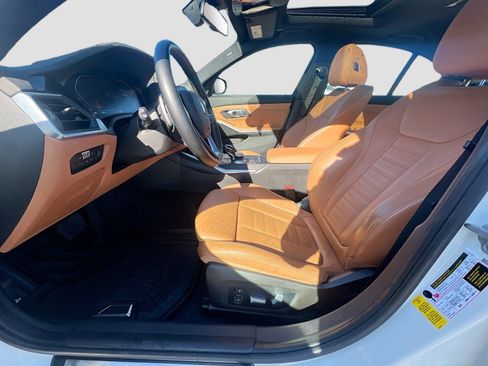 Used 2021 BMW 330i Sedan w/ Driving Assistance Package image 21