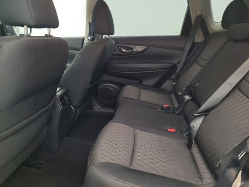 Used 2017 Nissan Rogue S FWD image 18