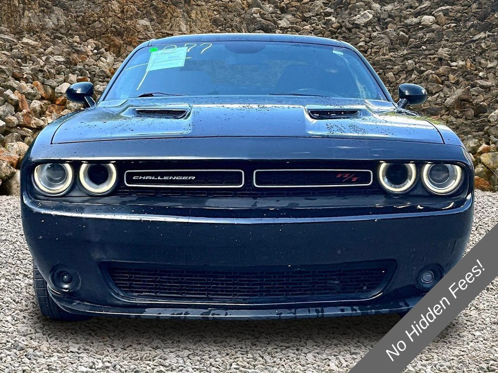 Used 2017 Dodge Challenger R/T RWD image 3