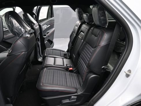 New 2026 Ford Explorer ST-Line w/ ST-Line Street Pack image 13