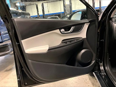 Used 2023 Hyundai Kona SEL w/ Cargo Package FWD image 9