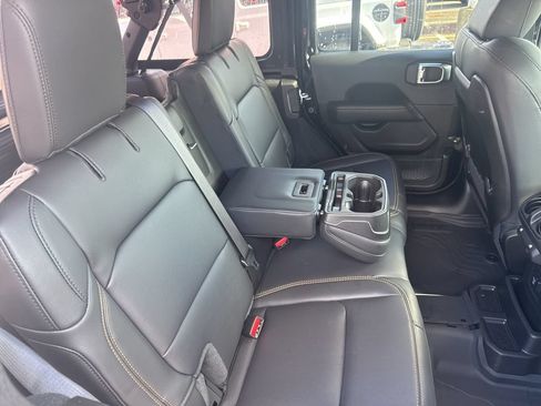 New 2025 Jeep Wrangler Unlimited Sahara AWD/4WD image 43