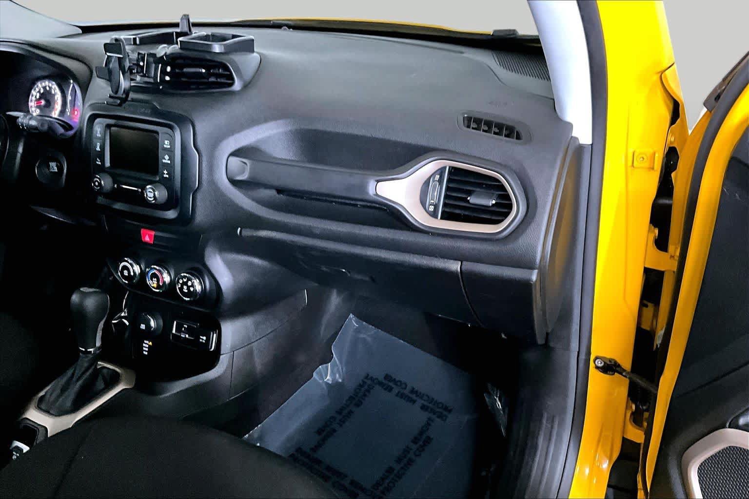 Used 2017 Jeep Renegade Sport w/ Power & Air Group AWD/4WD image 18