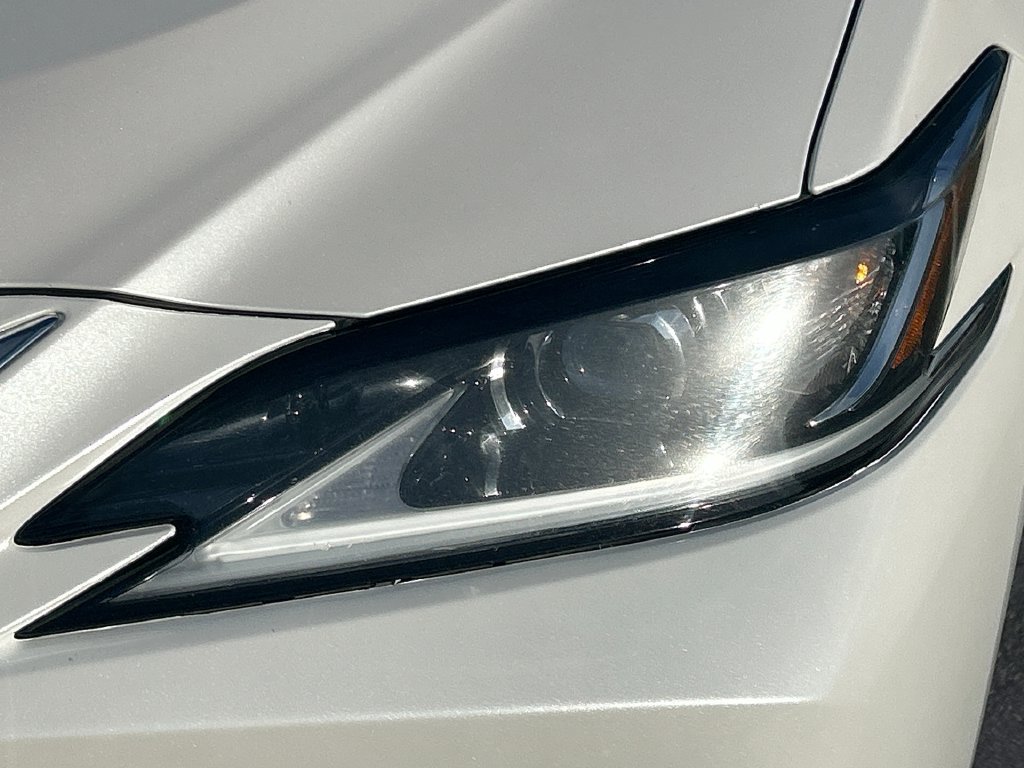 Used 2022 Lexus ES 300h w/ Premium Package FWD image 29