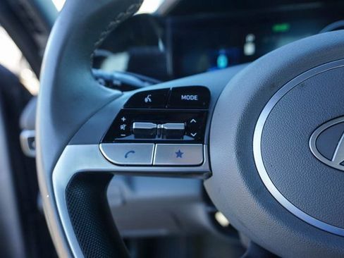 Used 2024 Hyundai Elantra SEL w/ Convenience Package image 18