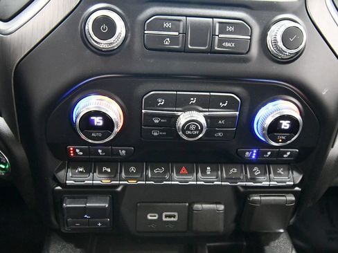 Used 2020 GMC Sierra 1500 Denali w/ Denali Ultimate Package AWD/4WD image 27
