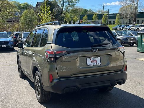 Certified 2025 Subaru Forester Premium AWD/4WD image 7