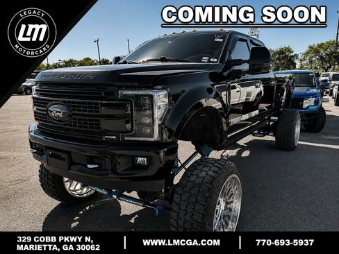 Used 2017 Ford F250 Platinum w/ Platinum Ultimate Package AWD/4WD image 1