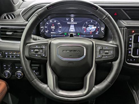 Used 2024 GMC Yukon Denali Ultimate AWD/4WD image 40