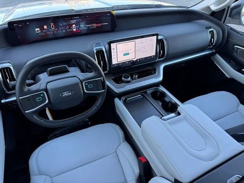 New 2026 Ford Expedition Max Platinum w/ Platinum Ultimate Package AWD/4WD image 6