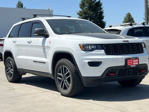 Used 2019 Jeep Grand Cherokee Trailhawk AWD/4WD image 10