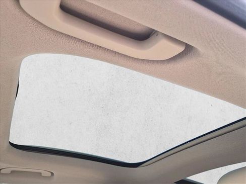Certified 2022 Mercedes-Benz GLB 250 4MATIC image 16