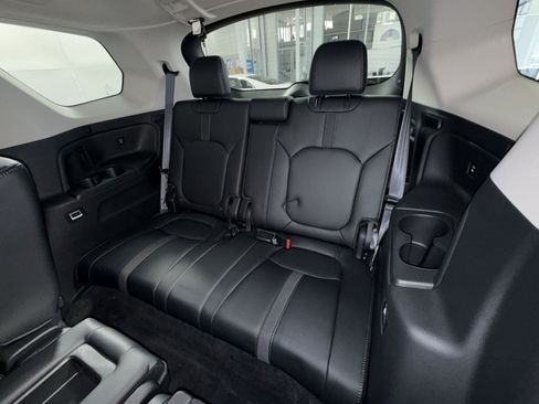 Used 2025 Honda Pilot EX-L image 24