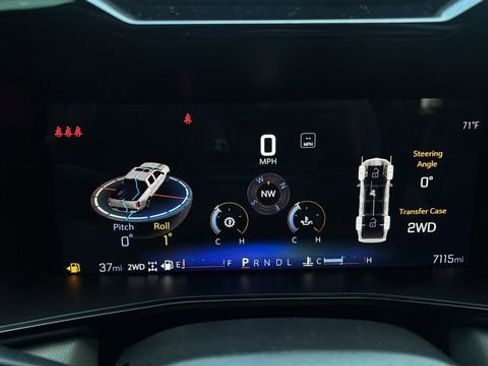 Used 2024 Chevrolet Colorado ZR2 w/ ZR2 Convenience Package III AWD/4WD image 14