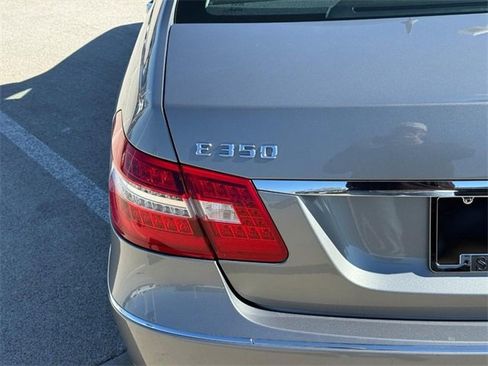Used 2013 Mercedes-Benz E 350 4MATIC Sedan image 10