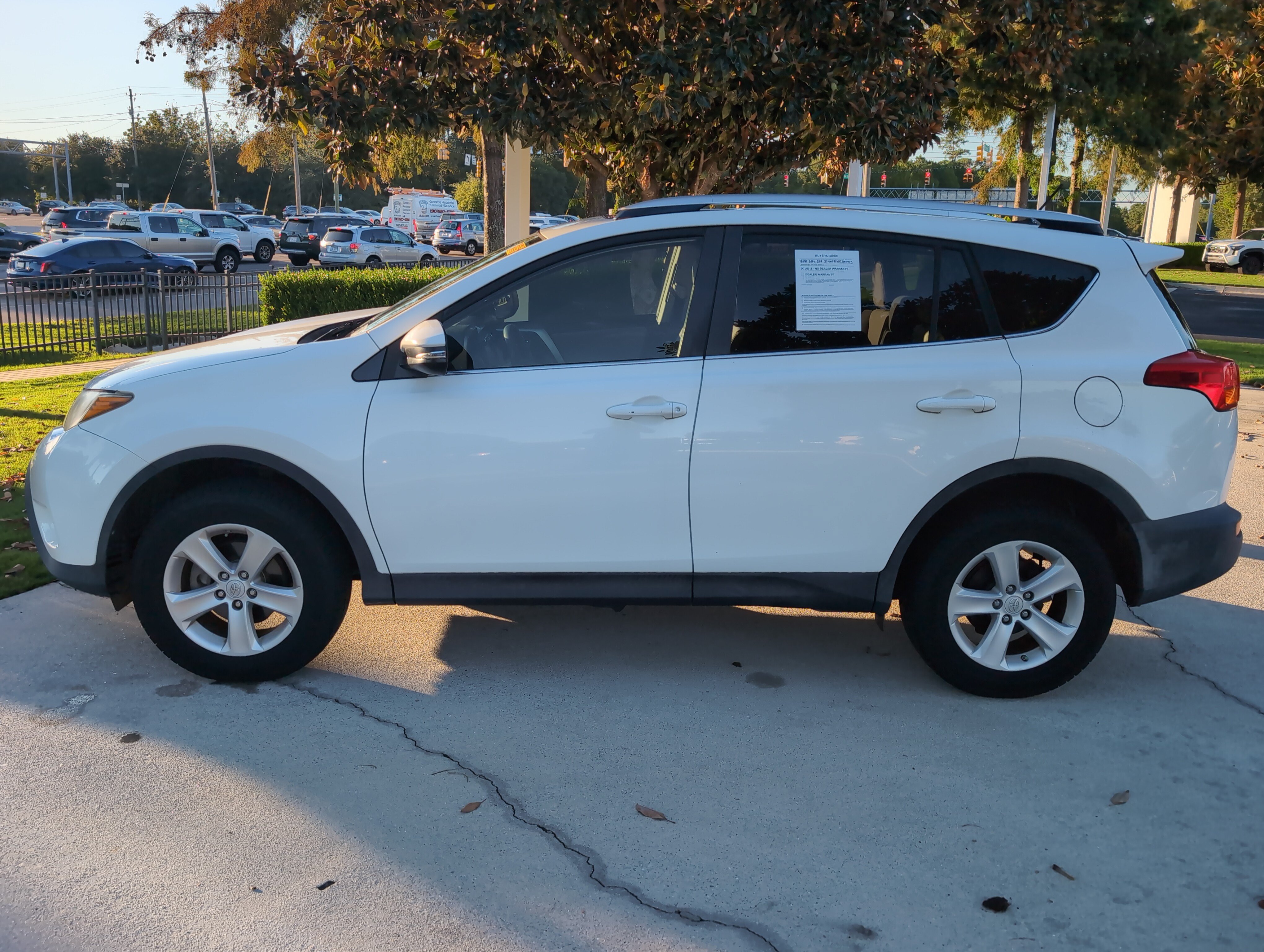 Used 2014 Toyota RAV4 XLE FWD image 7
