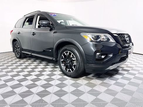 Used 2020 Nissan Pathfinder SL image 1