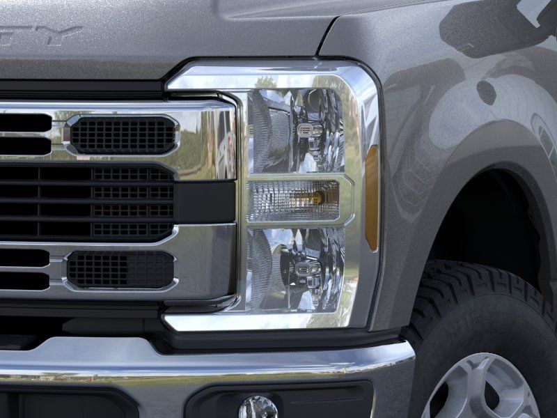 New 2026 Ford F250 XLT w/ FX4 Off-Road Package AWD/4WD image 18